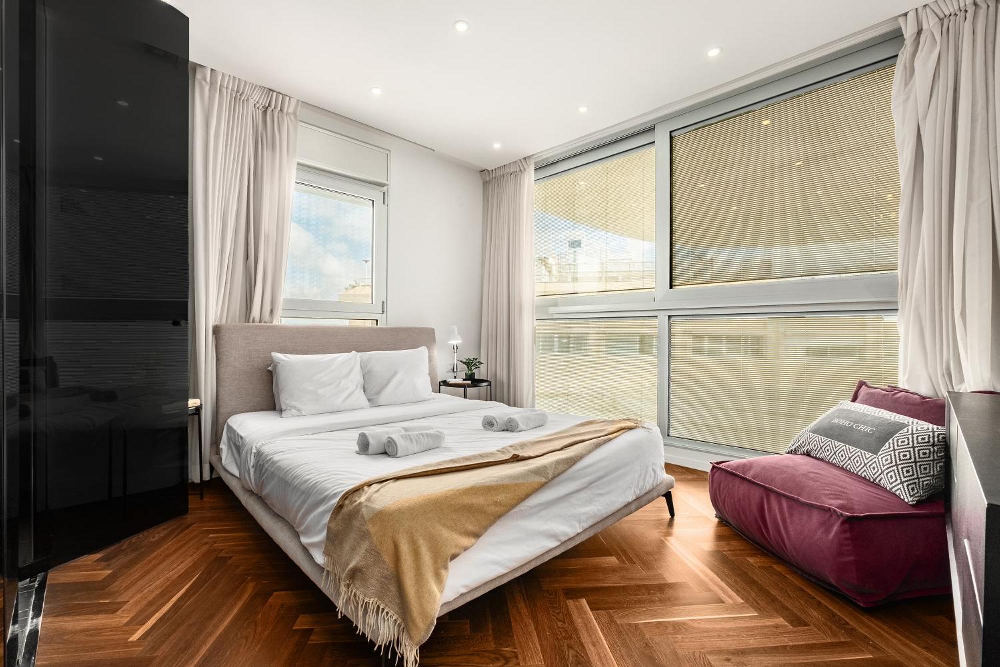 Penthouse 3Br + Roof Top + Parking - On The Beach Haifa Eksteriør bilde