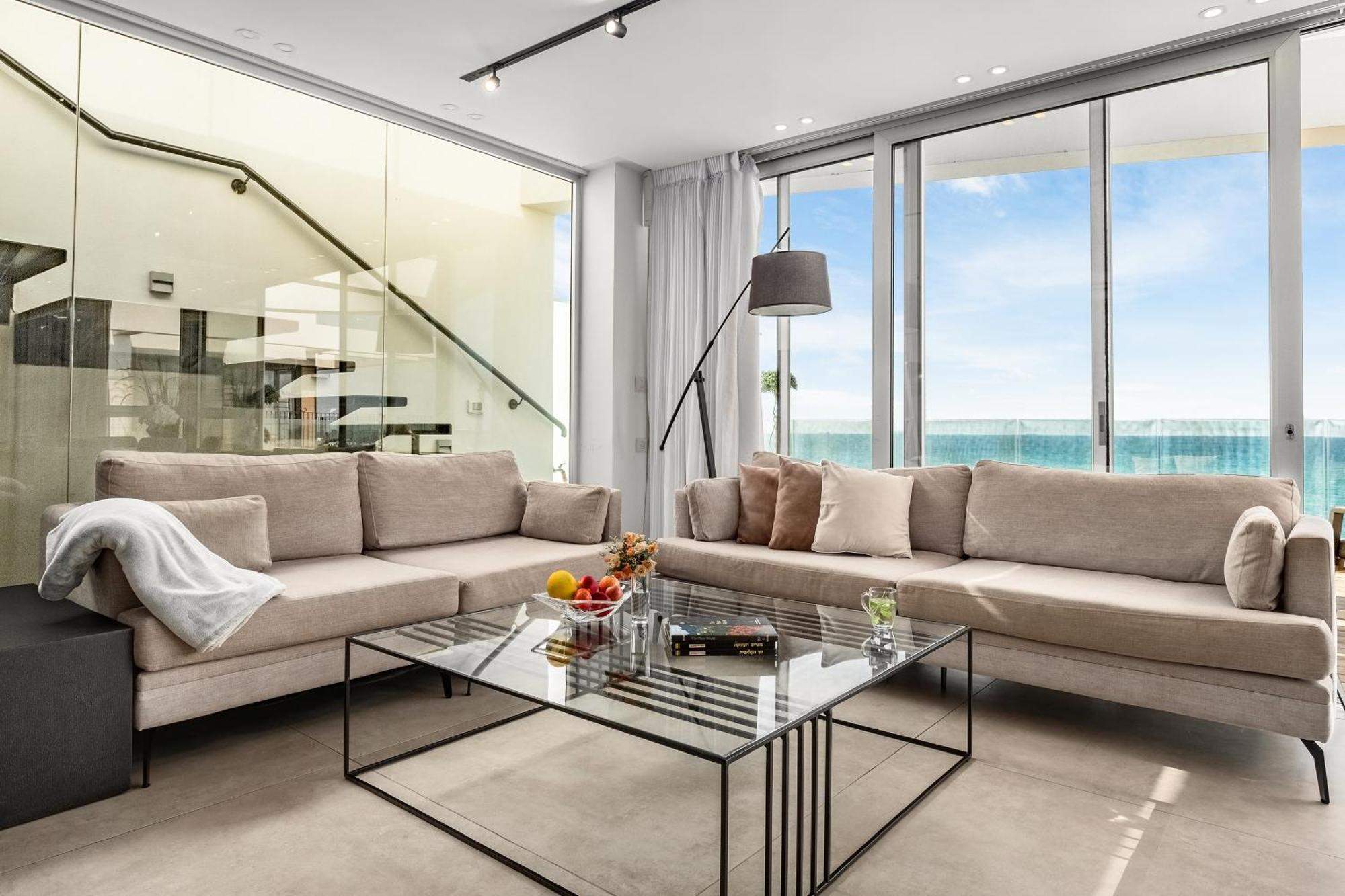 Penthouse 3Br + Roof Top + Parking - On The Beach Haifa Eksteriør bilde